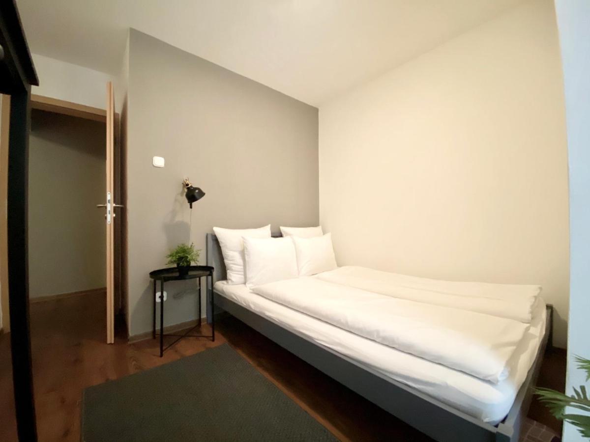 Budget Apartment By Hi5- Karoly 16 บูดาเปสต์ ภายนอก รูปภาพ